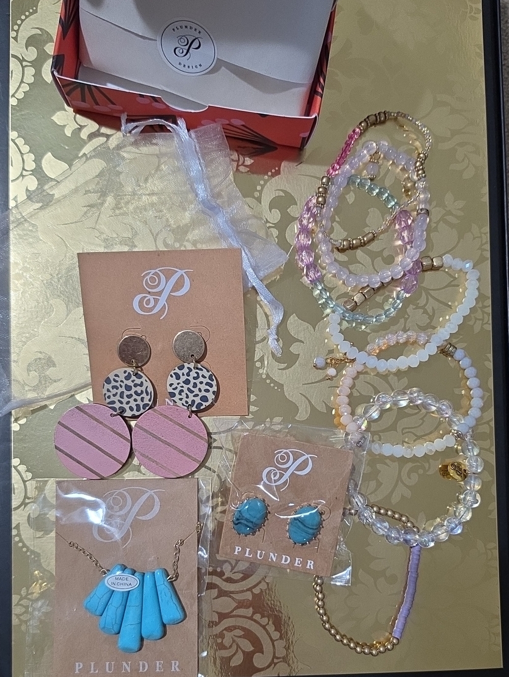NWT-Plunder Women’s Pink and Turquoise Bracelet & Earring Gift Set
